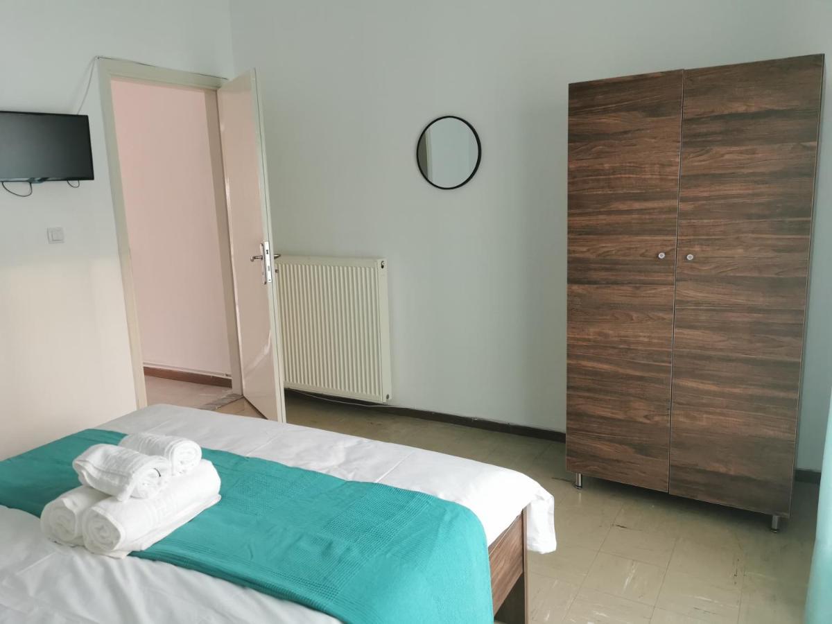 La Familia Apartments Olympiakí Aktí Zewnętrze zdjęcie