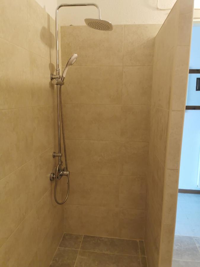 La Familia Apartments Olympiakí Aktí Zewnętrze zdjęcie