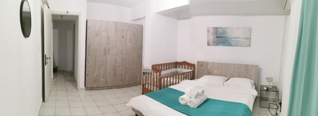La Familia Apartments Olympiakí Aktí Zewnętrze zdjęcie