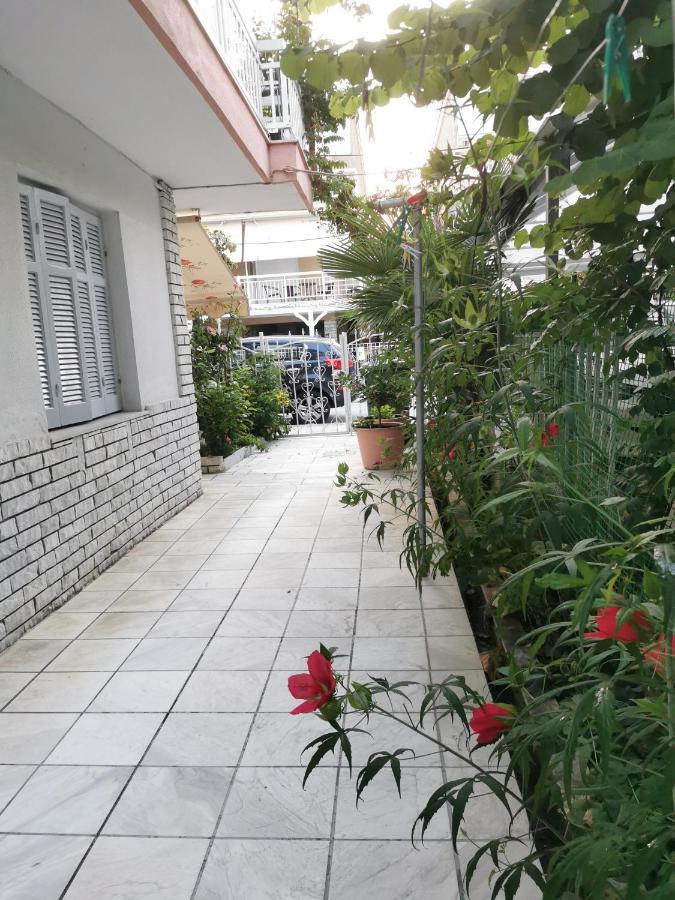 La Familia Apartments Olympiakí Aktí Zewnętrze zdjęcie