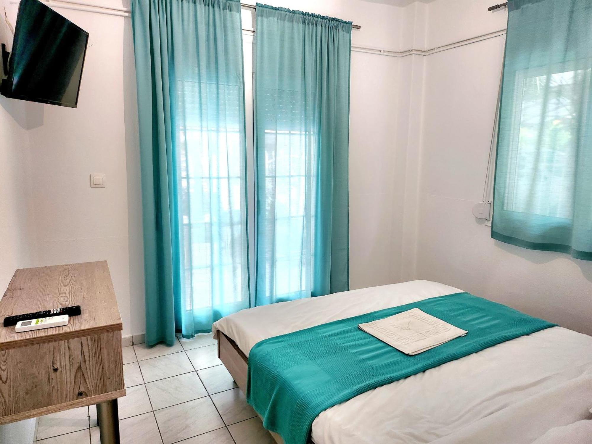 La Familia Apartments Olympiakí Aktí Zewnętrze zdjęcie
