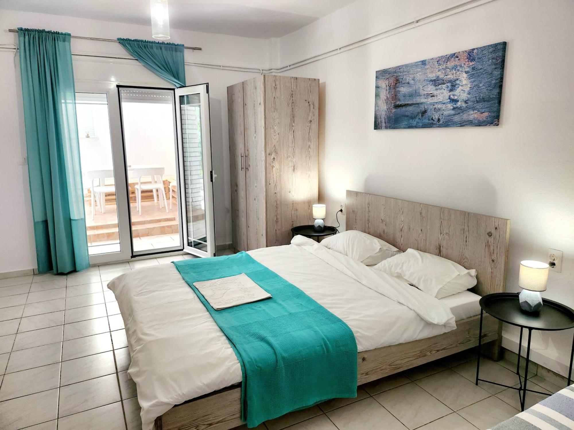 La Familia Apartments Olympiakí Aktí Zewnętrze zdjęcie