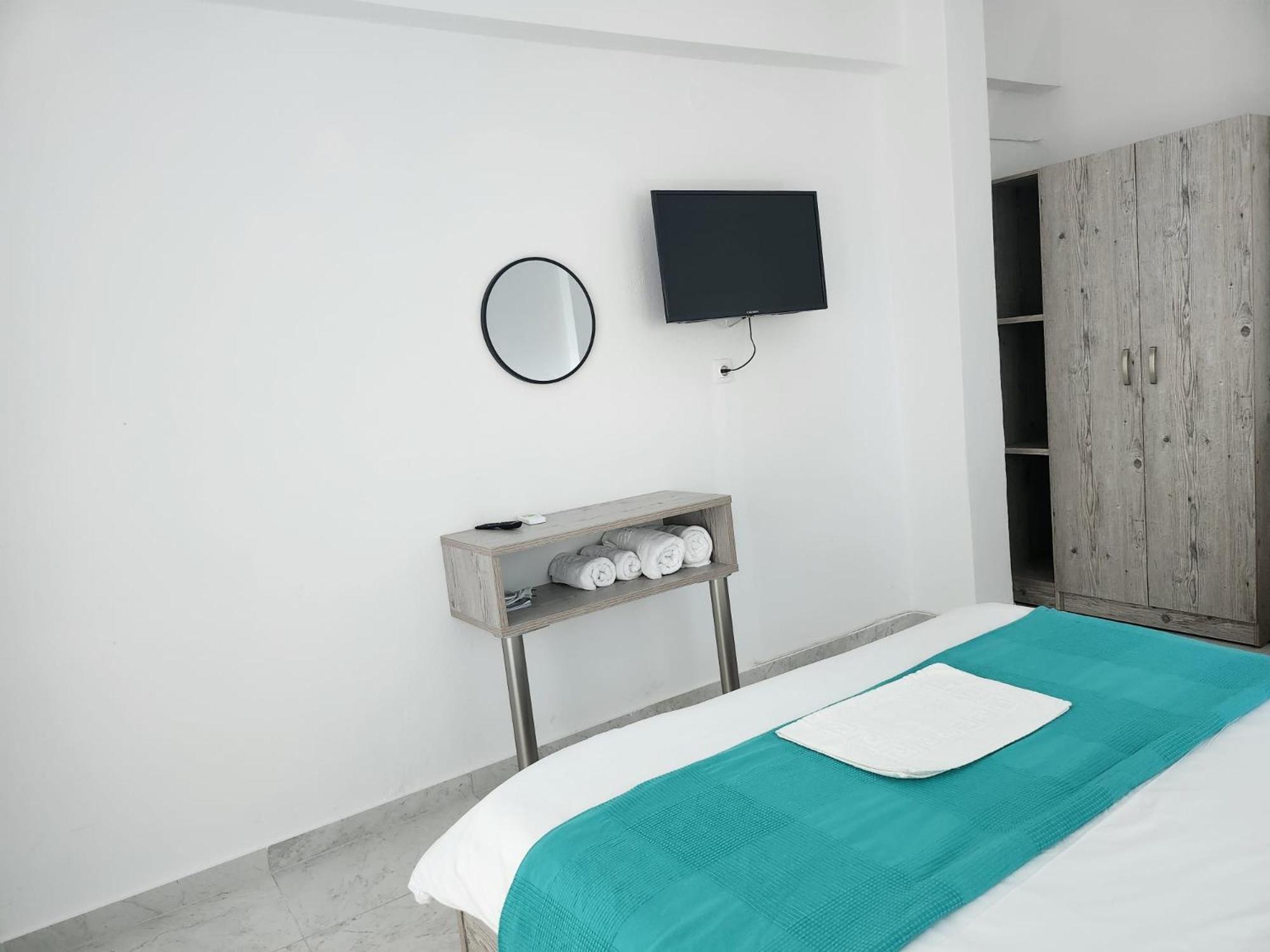 La Familia Apartments Olympiakí Aktí Zewnętrze zdjęcie