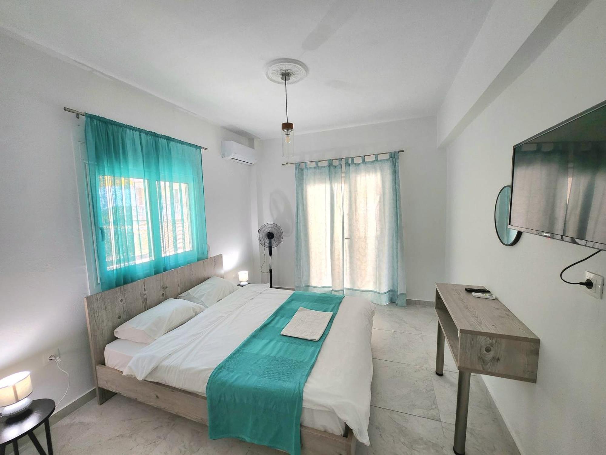 La Familia Apartments Olympiakí Aktí Zewnętrze zdjęcie
